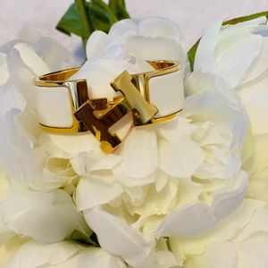 SALE ALERTS ‼️ Authentic Hermes clic clac H bracelet